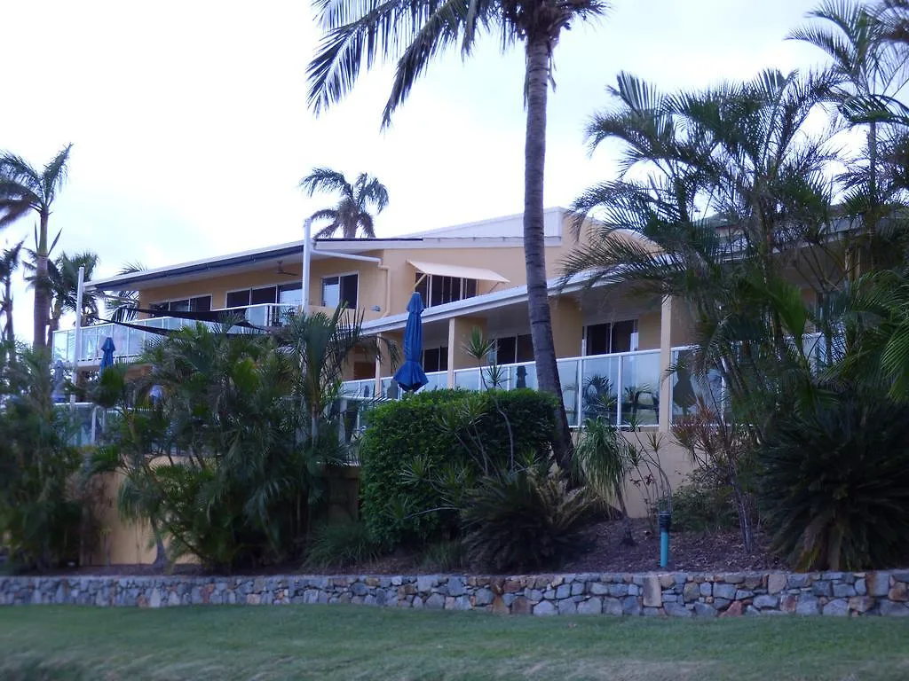 Apartahotel Sunlit Waters Studio Apartments Airlie Beach