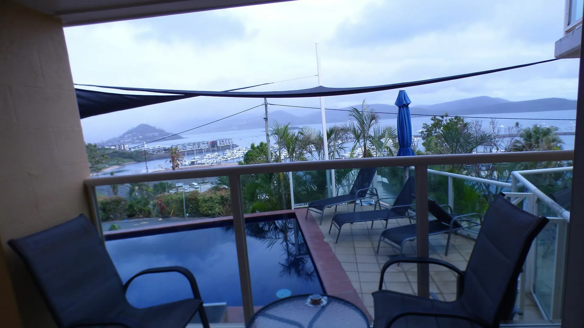 Apartahotel Sunlit Waters Studio Apartments Airlie Beach